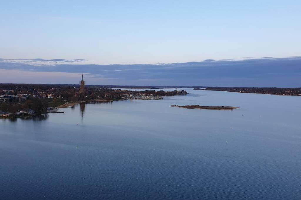 Traumblick! Mitten im Wasser u. doch ganz oben:) Schleswig Exterior foto